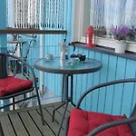 Cozy In For 2 With Own Sauna,balcony And A Free Parking דירה