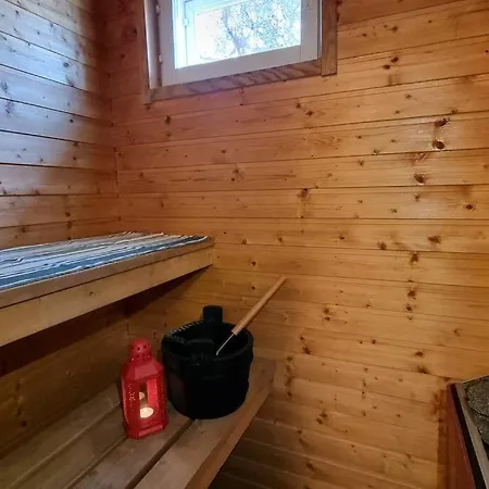 Cozy In For 2 With Own Sauna,balcony And A Free Parking דירה